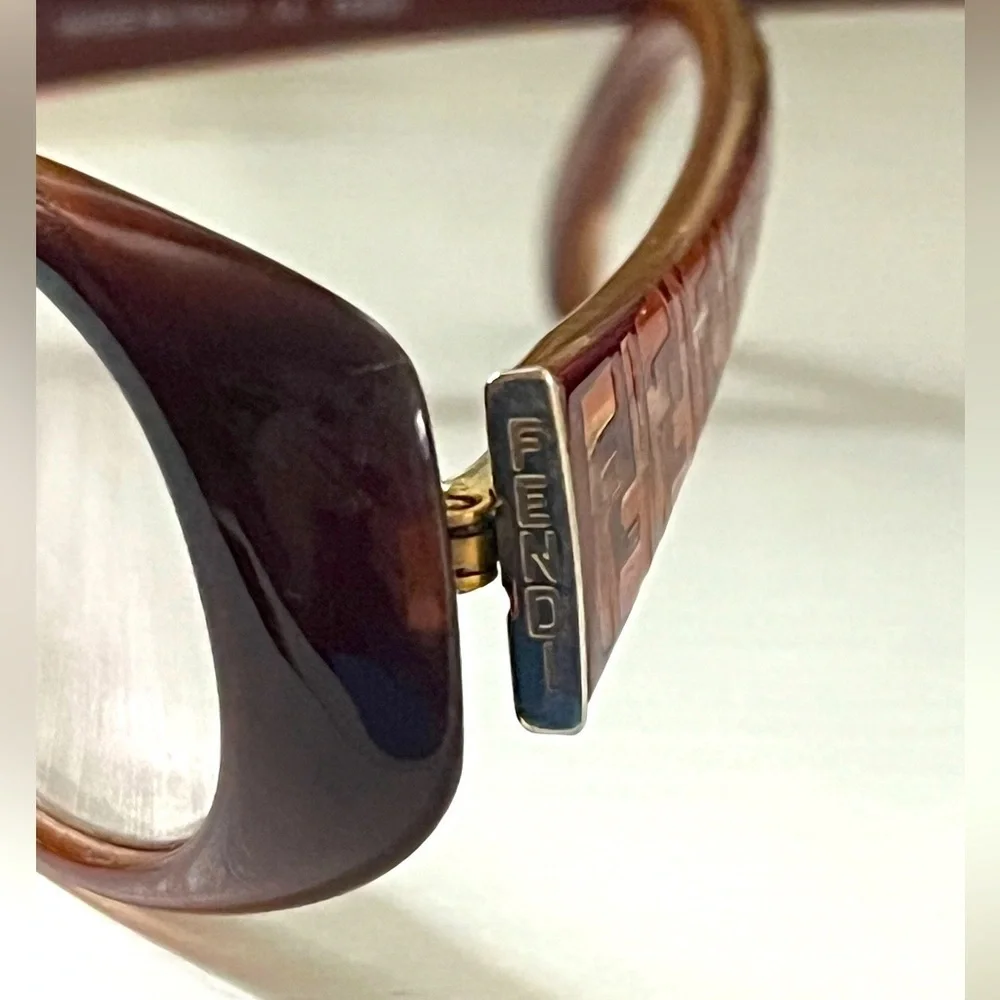 FENDI F935 51•16 621 135 Women’s Eyeglasses Brwn Gradient Oval frame FF on sides